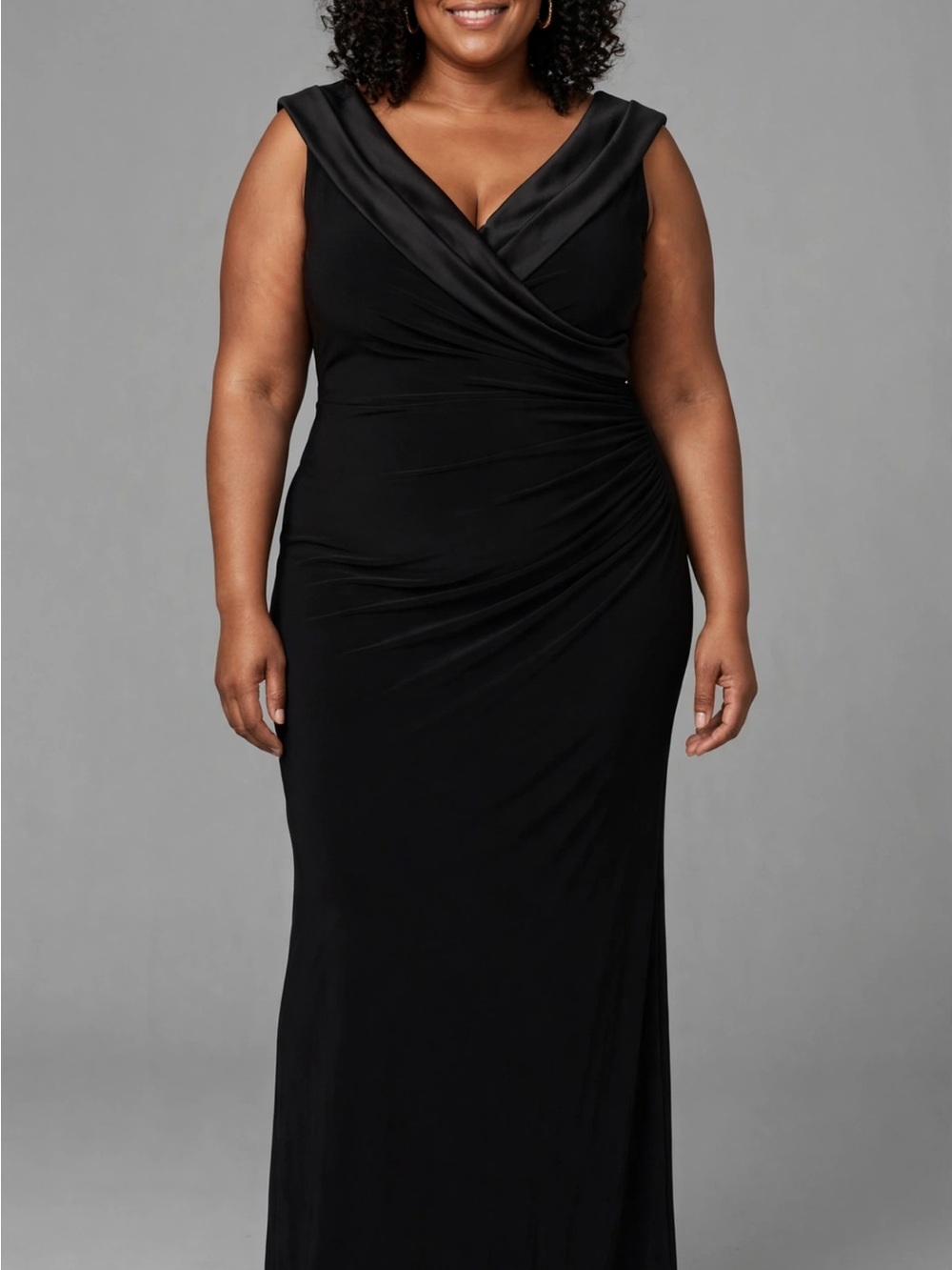 Lauren Ralph Lauren Black V-Neck Sleeveless Maxi Gown